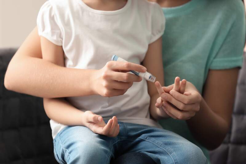 Por que os casos de diabetes tipo 1 em crianças estão aumentando pelo mundo?